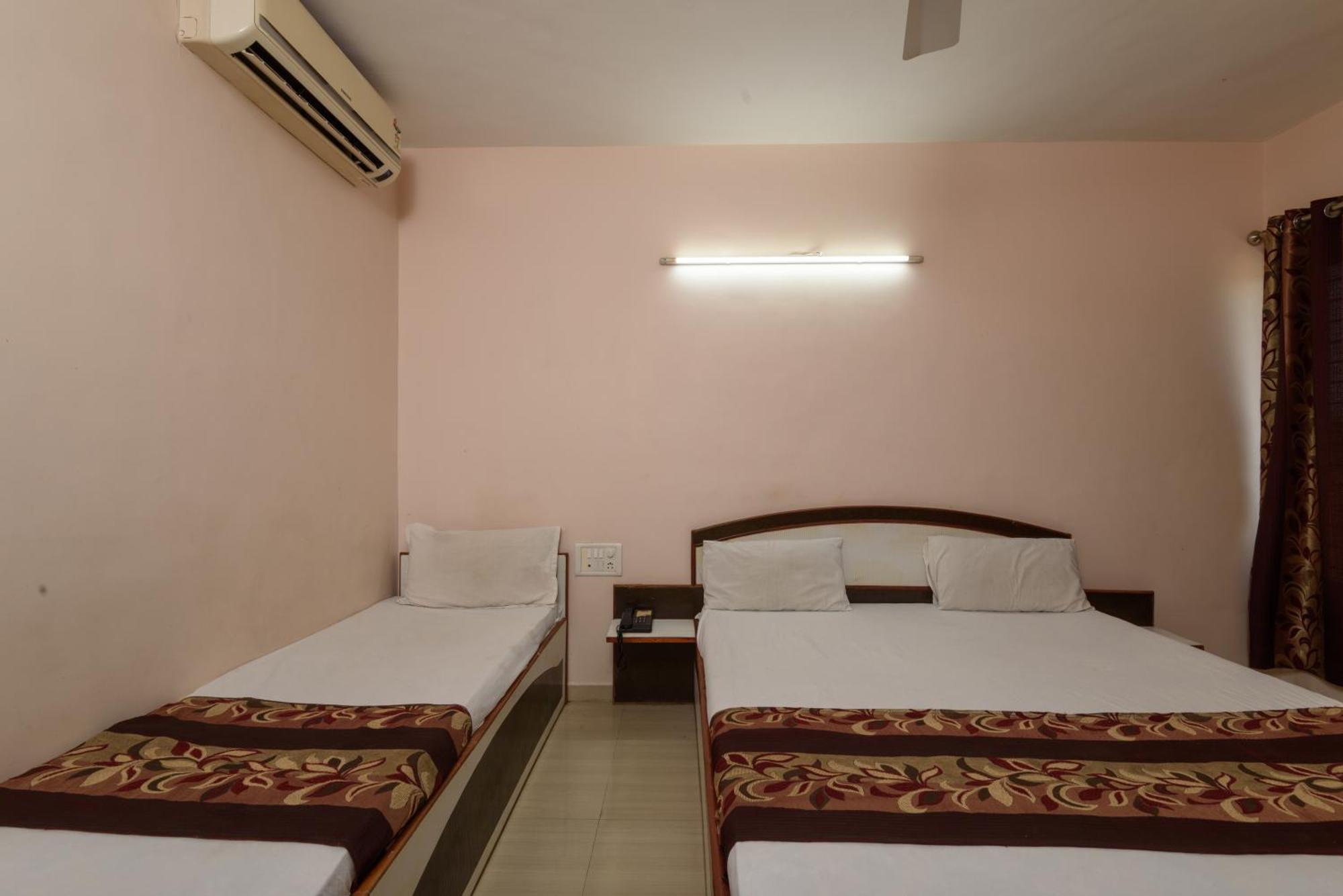 Hotel Sai Shraddha Shirdi Exterior foto